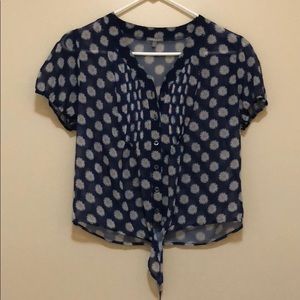 Flower top with tie bottom